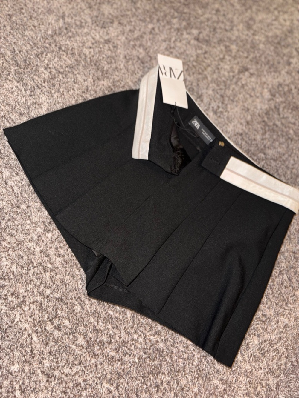 Zara Black Skort with Cream Waistband Detail - Picture 4 of 4